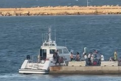 Tragedia sfiorata a Barletta, la Capitaneria di Porto soccorre 4 persone a bordo di tavole Sup