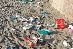 Spiagge devastate dopo la Notte di San Lorenzo. Lo sdegno del sindaco Cannito