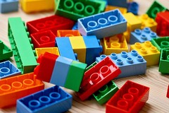 Giocattoli sotto l'albero di Natale, attenzione ai marchi falsi