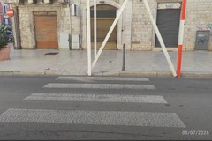 «Liberare immediatamente lo scivolo per persone con disabilità su corso Vittorio Emanuele»