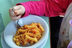 Mensa scolastica, Italia in Comune: «Deve essere gratuita nelle scuole dell'infanzia»