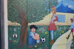 I colori prendono vita: questa sera si inaugura il murale dedicato al Villaggio del Fanciullo