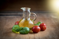 Olio pugliese, uno dei capisaldi della dieta Mediterranea