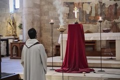 "Ave crux, spes unica", la pietà e la fede di Barletta nel rito dell'Ora della Croce