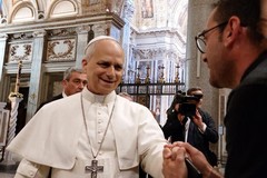 Papa Leone XIV: l'emozionante incontro tra i ragazzi di Barletta e il nuovo Pontefice