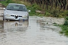 Auto in avaria finisce in un pantano, a Barletta salvato un uomo