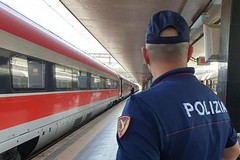 Ruba bagaglio a una turista straniera, bloccato nella stazione di Barletta