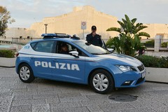 Bloccati due topi d’appartamento a Barletta, tempestivo intervento della Polizia