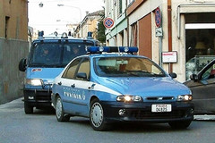 Inseguimento nel centro di Barletta, due incappucciati sfuggono alla Polizia