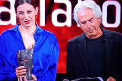 Premiata l'attrice Elena Cotugno della compagnia barlettana "Teatro dei Borgia"