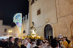 Barletta festeggia San Ruggiero: le celebrazioni tra preghiera, dolciumi e fuochi artificiali