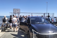  «Molo di Levante: un bene comune calpestato». Rete Civica al fianco dei cittadini nel sit-in contro il "cancello dell'autorità"