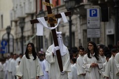 Barletta rinnova il "Voto" con la processione eucaristico-penitenziale