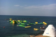 Si apre a Bisceglie il primo acquapark in mare del Sud Italia