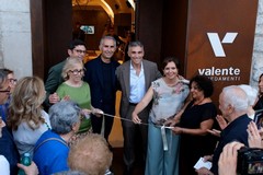 Grande successo per l'inaugurazione del nuovo store di Valente Arredamenti in Piazza Vittorio Emanuele