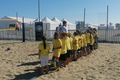 Studenti in visita al campo dei Mondiali di Beach Sprint e Coastal Rowing