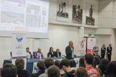 Tappa della 19^ Granfondo Ciclistica dei Trapiantati all'IISS "Léontine e Giuseppe De Nittis" di Barletta