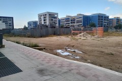 Via delle Querce, la pazienza è finita: «Abbiamo pagato case, urbanizzazioni e TARI. In cambio solo polvere, pericoli e servizi negati»