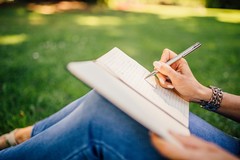 E' bene riprendere la buona abitudine di scrivere a mano