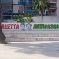 Deturpato il murale "Barletta Antifascista ", Tarantino: «Un vile atto inqualificabile»