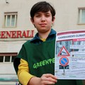 Greenpeace in piazza a Barletta: «Chiediamo a Generali di lottare contro i cambiamenti climatici»