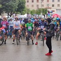 Nonostante la pioggia, Barletta accoglie il passaggio del Giro Mediterraneo in Rosa