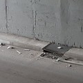 Vandali al sottovia Pertini di Barletta, plafoniere rotte e illuminazione bloccata