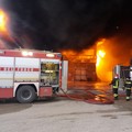 Incendio in un'azienda a Barletta, compromesso l'edificio