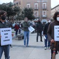 A Barletta in piazza contro le chiusure: «Siamo tutti essenziali»
