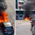 Automobile in fiamme in via Indipendenza: fiamme e fumo in centro a Barletta