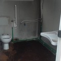 Piazza Di Vittorio a Barletta, sgomberato il bagno adibito abusivamente a deposito