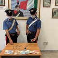 Aveva cocaina, tre cellulari e 250 euro: un uomo arrestato a Barletta