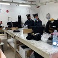 Lavoro nero in un laboratorio tessile di Barletta, in 2 percepivano il reddito di cittadinanza