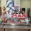 La sede di Barletta della Caritas come un ristorante stellato: la chef cubana Adriana e le prelibatezze della tradizione di casa