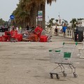 55 carrelli abbandonati sulla litoranea di Barletta, interviene Bar.S.A.