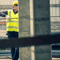 Personalizzazione dell’abbigliamento da lavoro: aspetti tecnici e legali da conoscere