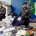 Maxi-sequestro di capi contraffatti in un magazzino in zona  "Ospedale "
