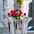 Cimitero di Barletta, aperture straordinarie con orario continuato: le date