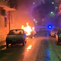 Fiamme in via Bonanno da Barletta, automobile prende fuoco