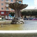 Il ping pong della fontana di Piazza Conteduca