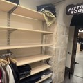 Barletta, furto in negozio d'abbigliamento del centro