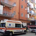 Dramma in via Prascina, donna senza vita e tentato suicidio del figlio in casa