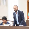 Consiglio comunale di Barletta alla deriva, «questa è apologia del fascismo»