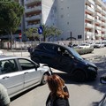 Rocambolesco incidente in via delle Belle Arti, tre feriti