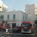 Incendio in via D'Aragona, negozio in fiamme