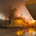 Incendio all'ospedale Dimiccoli di Barletta, fiamme dalla struttura della Protezione Civile