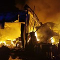 Incendio ad Andria, allerta anche a Barletta: tenere le finestre chiuse