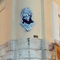 Lo street artist barlettano Rizek colpisce ancora a Bari