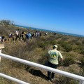 I volontari de La Via della Felicità ripuliscono la litoranea di Ponente