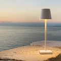 Bella, pratica e  "Stilosa ": ecco la nuova  "lampada da cena " ricaricabile pensata in Puglia